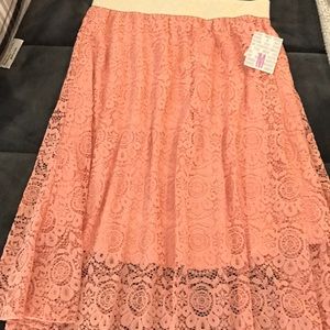 NWT Medium Lola LuLaRoe Peach w/cream waistband